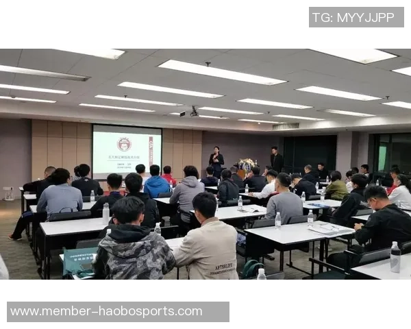 足球专业研究生的职业发展与未来前景探讨与分析 足球专业研究生的职业发展与未来前景探讨与分析