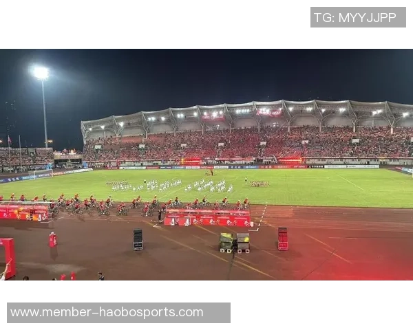 足球之夜孔卡闪耀绿茵场激情四溢球迷共庆精彩瞬间 足球之夜孔卡闪耀绿茵场激情四溢球迷共庆精彩瞬间